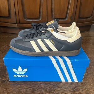 Adidas Sambas in Navy.